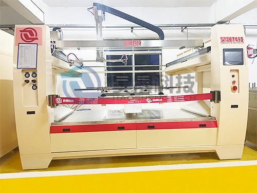 五軸四盤往復機